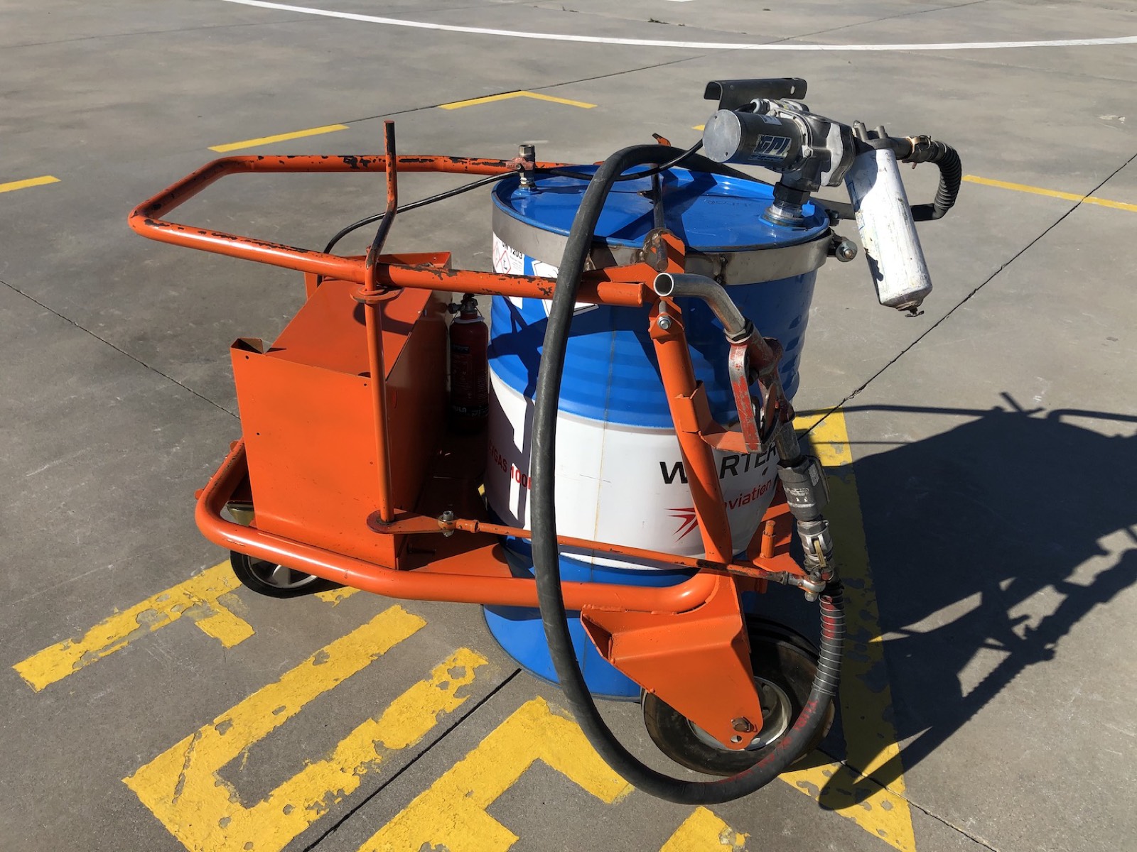 Fuel cart on the apron markings
